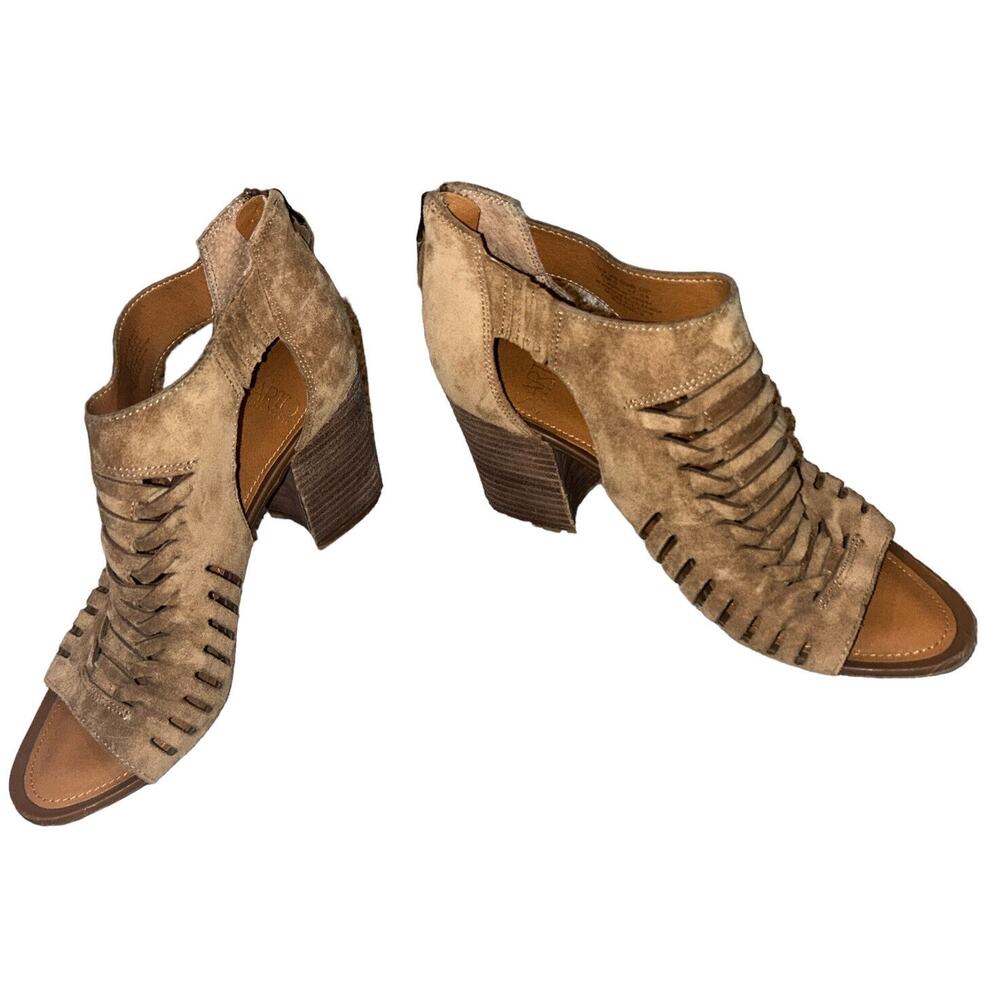 Franco Sarto Women’s Brown Block Heel Sandal Size 7 Peep Toe Braided Zip Up
